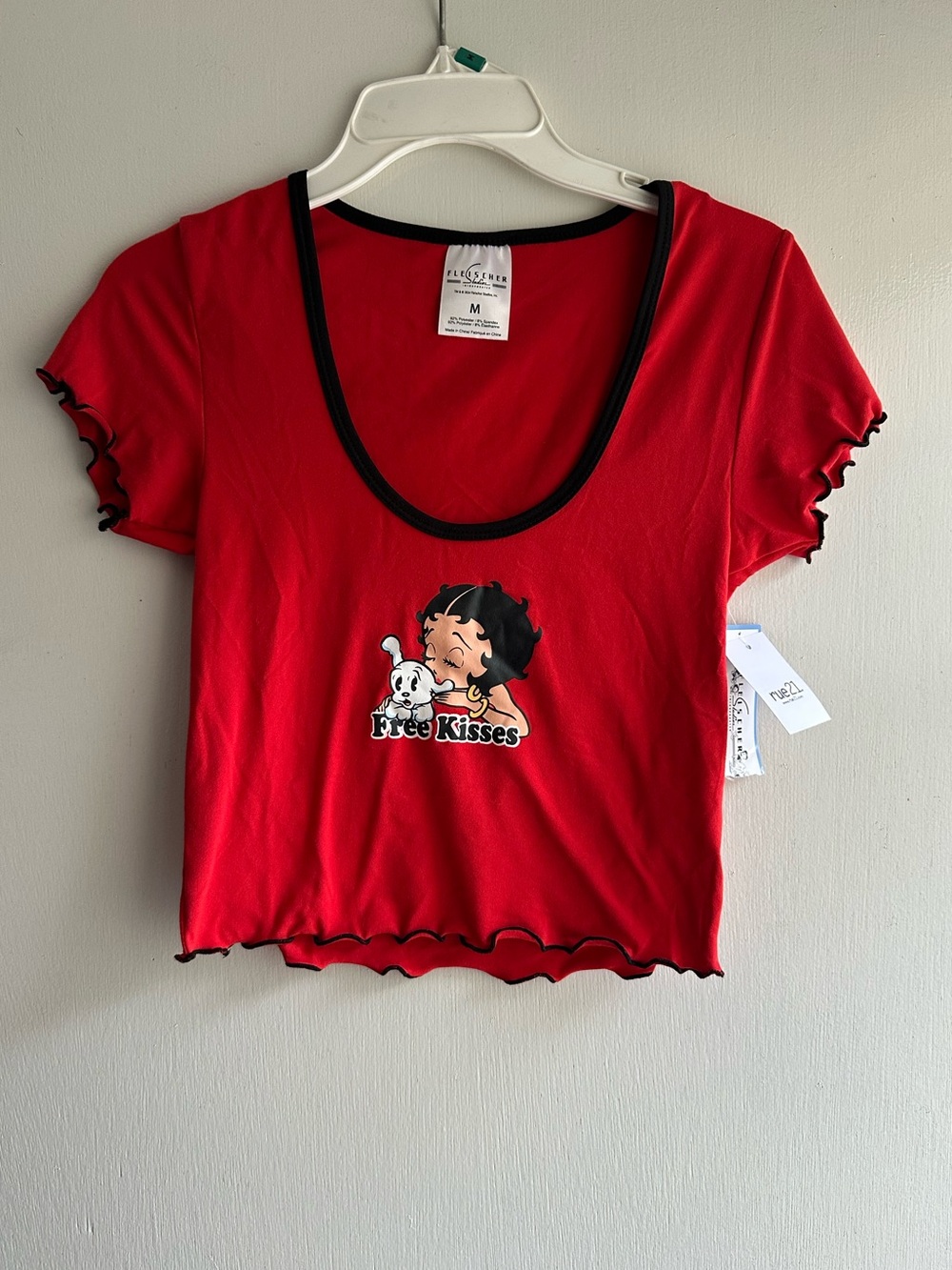 Betty Boop Free Kisses Crop Top Medium NWT Y2K Red Graphic Baby Tee Soft Stretch